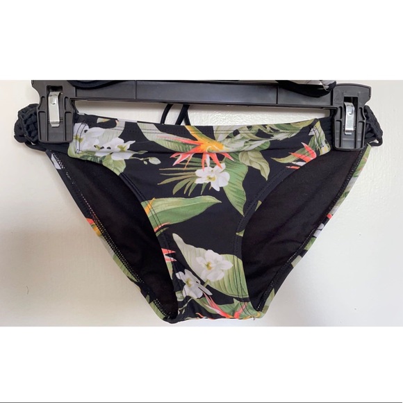 Malibu women’s floral bikini - Picture 2 of 6